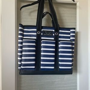Scout Nantucket Navy Pocket Bag